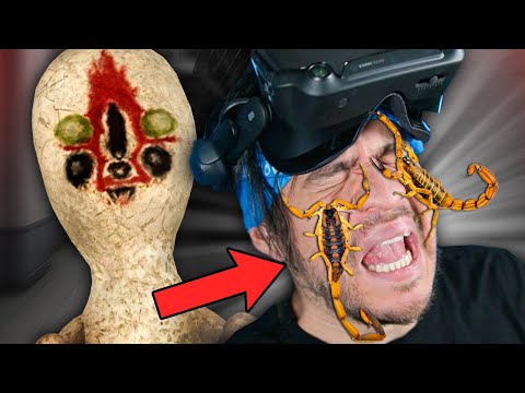 Which VR headset does EddieVR utilize?